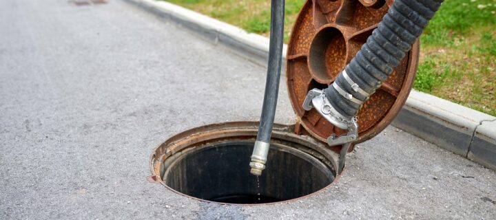 Signs You Need Sewer Cleaning At Your Chicago Residence